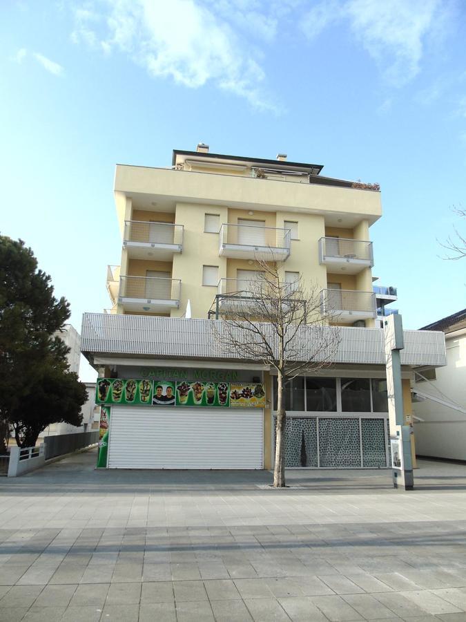 Condominio Derby Lignano Sabbiadoro Dış mekan fotoğraf